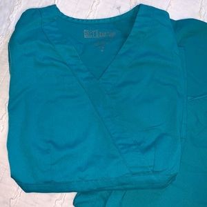 Greys anatomy teal scrubs!